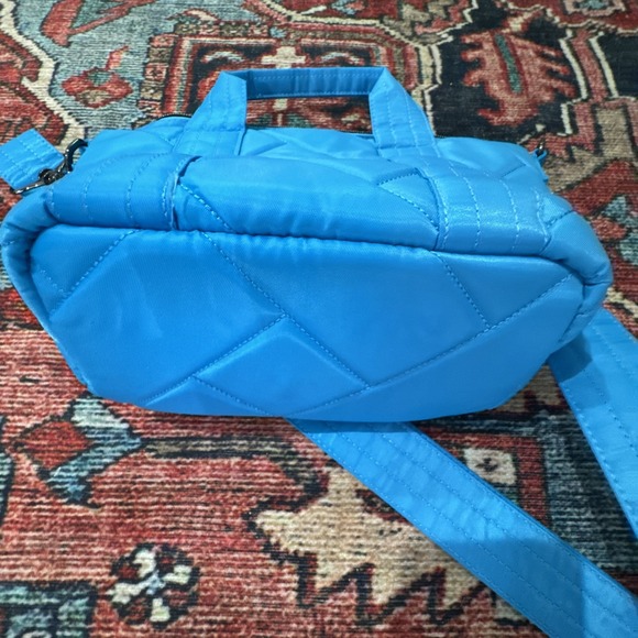 Lug Dart New Mini Turquoise Shoulder Strap Purse Quilted Design Key Fob 8x11 - Picture 6 of 6